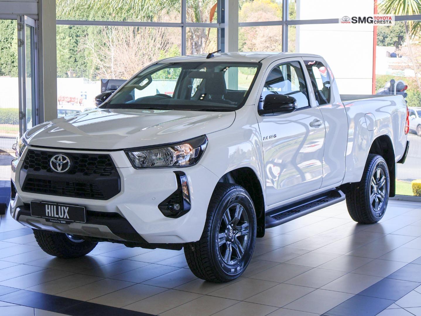 Toyota Hilux 2.4GD-6 Xtra Cab Raider Manual